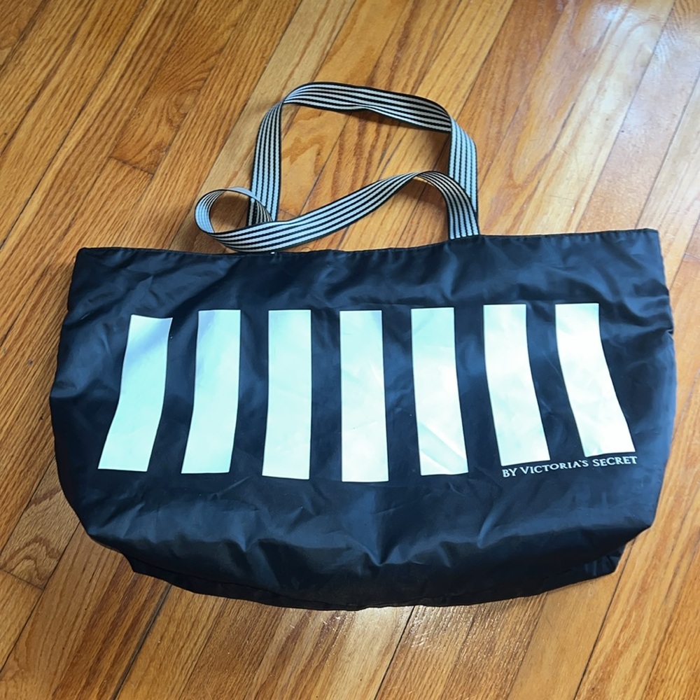 Victoria Secret Bag - Picture 2 of 10